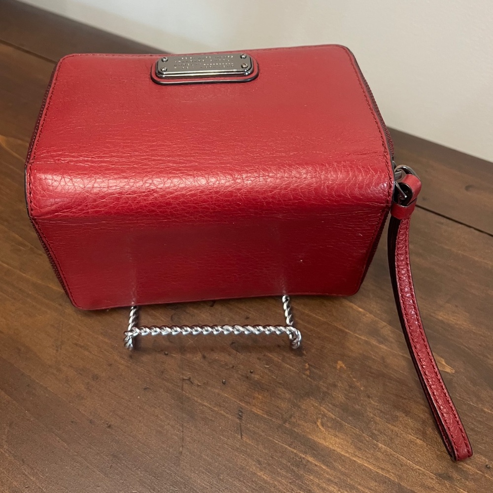 MARC By Marc Jacobs Q Wingman Wallet/Wristlet - Picture 5 of 5